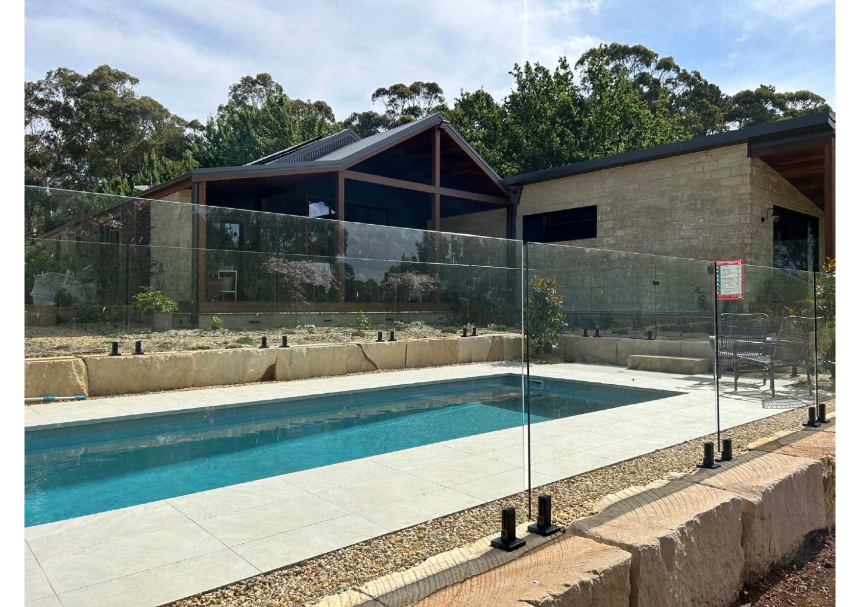 swiimmng pool image